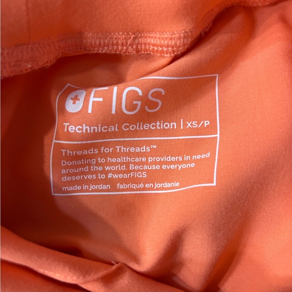 FIGS Scrub set - Picture 3 of 3